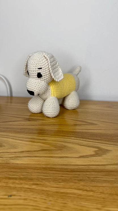 SARI KIYAFETLİ SOSİS KÖPEK